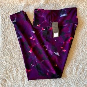 NWT: Old Navy multi color leggings, size Large